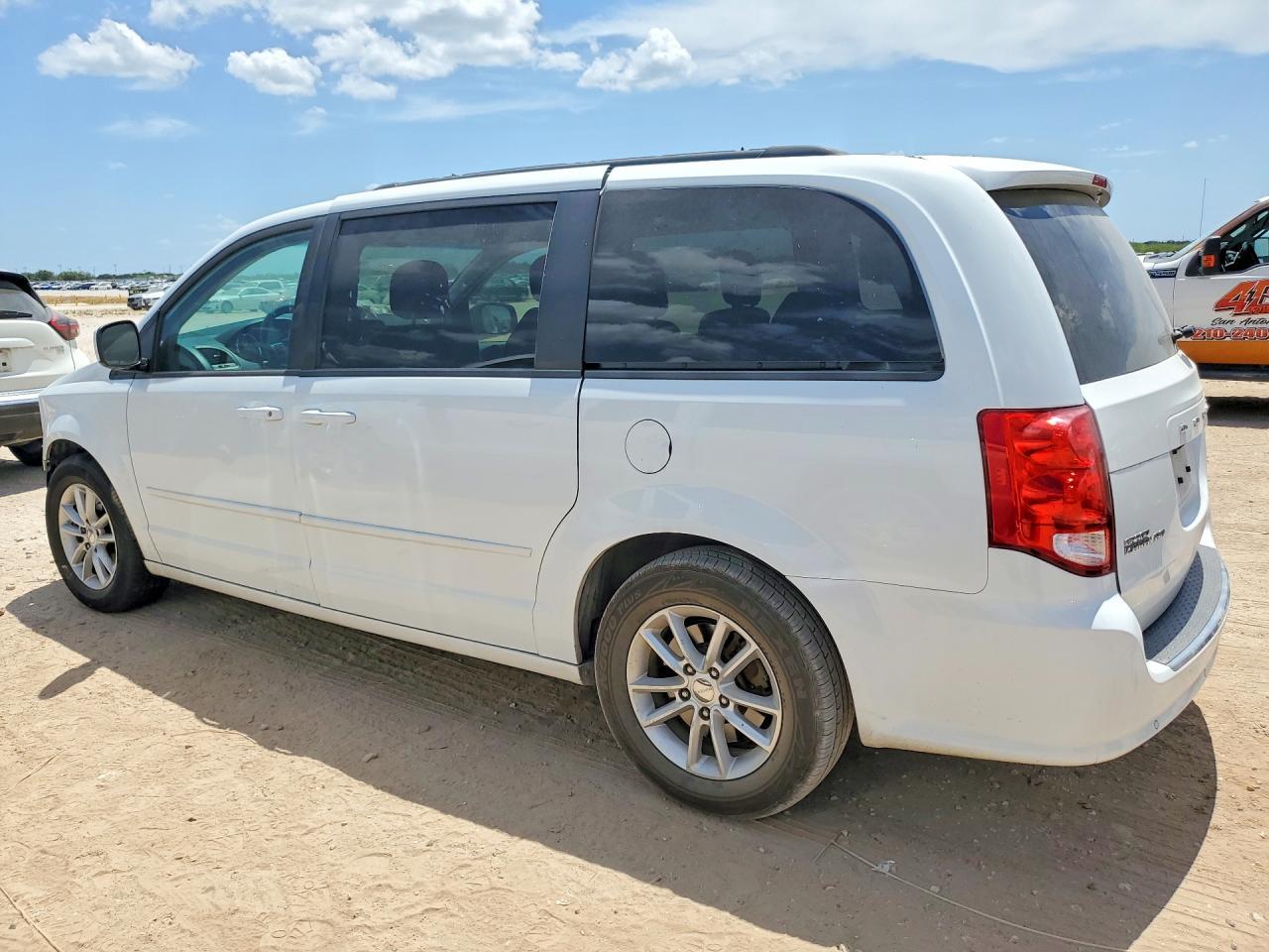2016 Dodge Grand Caravan Sxt - Фото 2