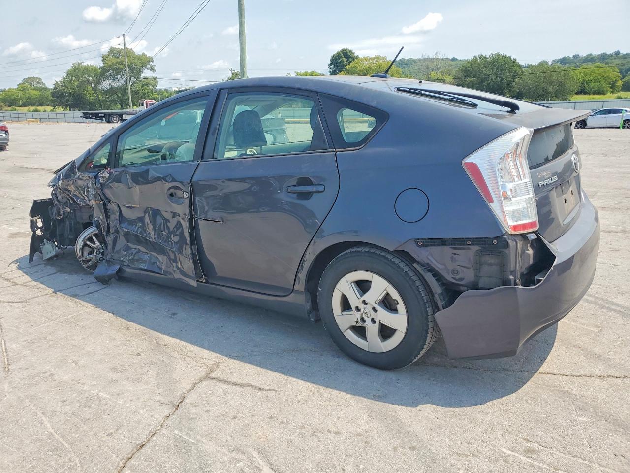 2010 Toyota Prius Iii - Фото 2