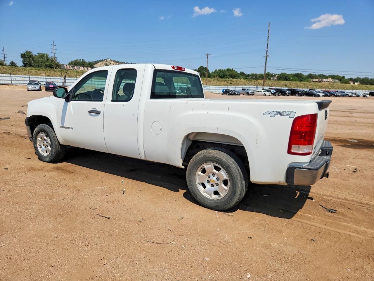 2009 GMC Sierra K1500 - Image 2