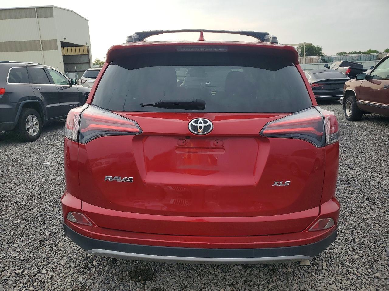 2017 Toyota Rav4 Xle - Image 6