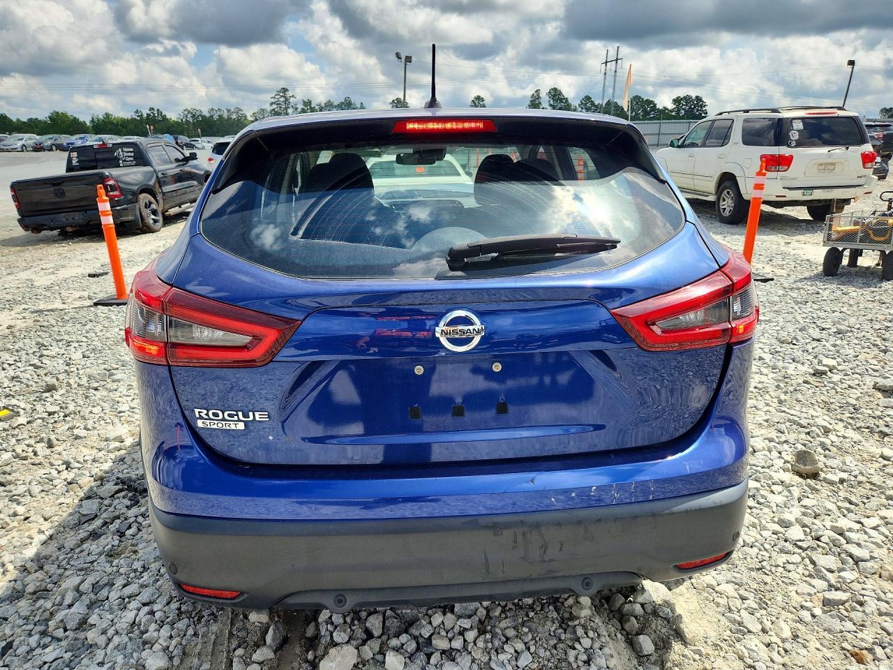 2021 Nissan Rogue Sport S - Image 6