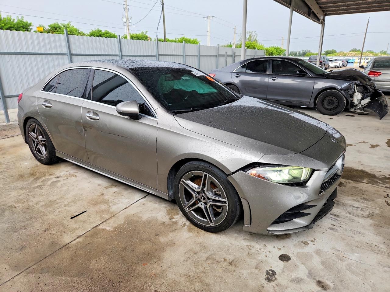 2020 Mercedes-Benz A 220 - Фото 4