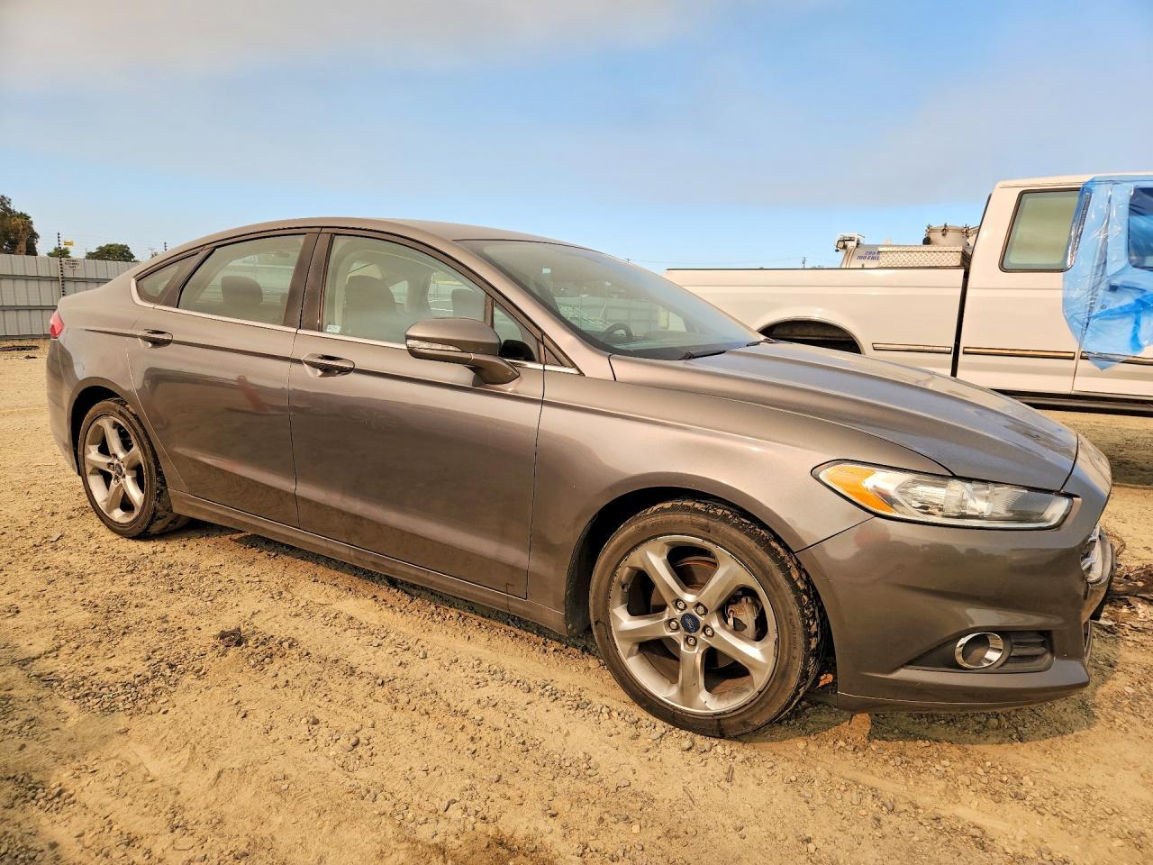 2013 Ford Fusion Se - Фото 4