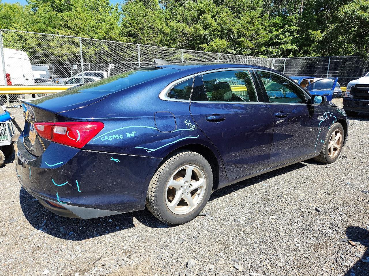 2017 Chevrolet Malibu Ls - Фото 3