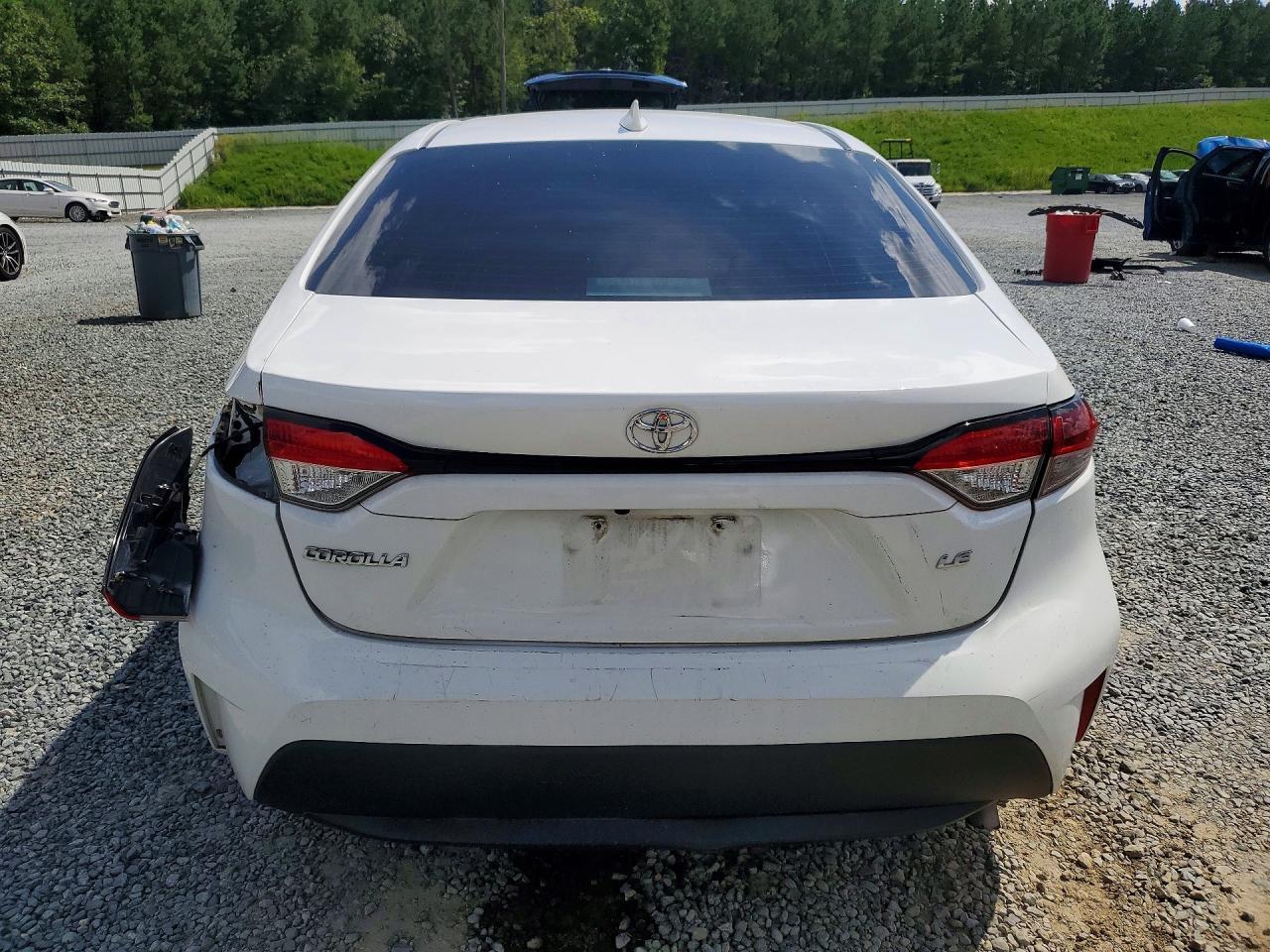 2021 Toyota Corolla Le - Image 6