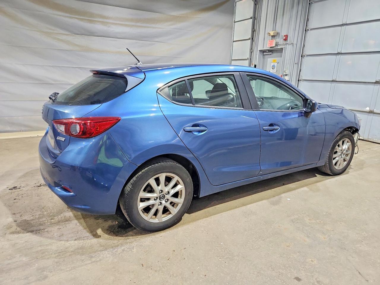 2017 Mazda 3 Sport - Фото 3