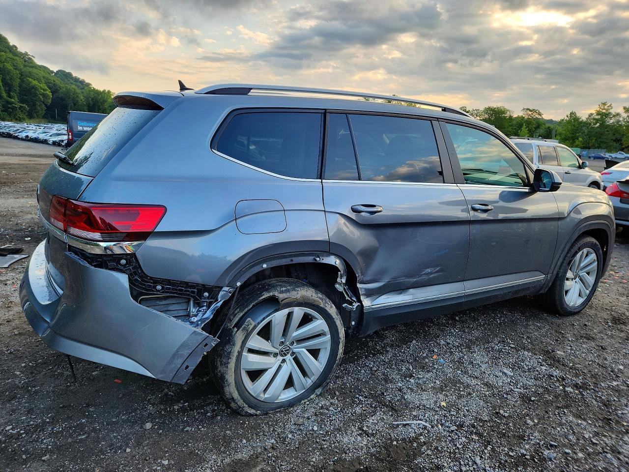 2021 Volkswagen Atlas Sel - Image 3