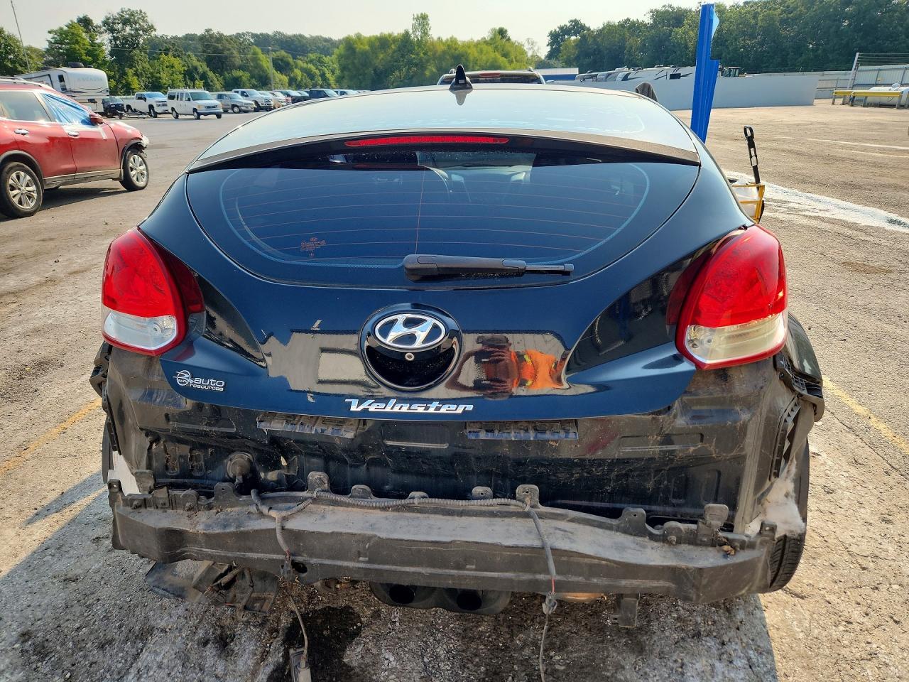 2014 Hyundai Veloster Base - Фото 6