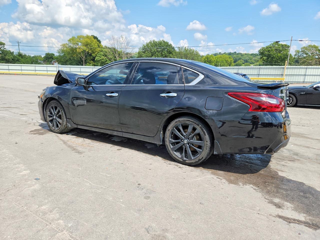 2017 Nissan Altima 2.5 Sr - Image 2