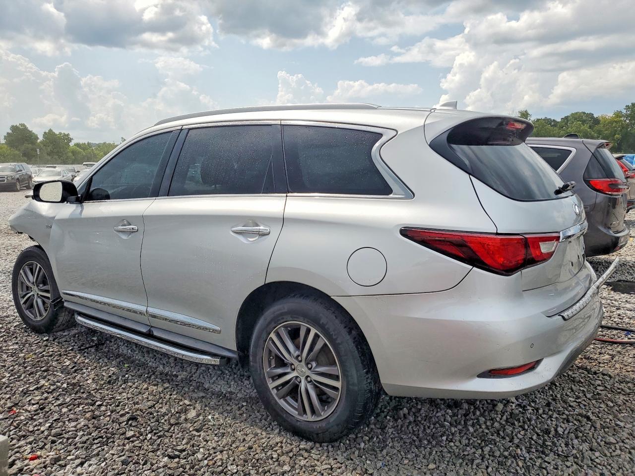 2018 Infiniti Qx60 Base - Image 2