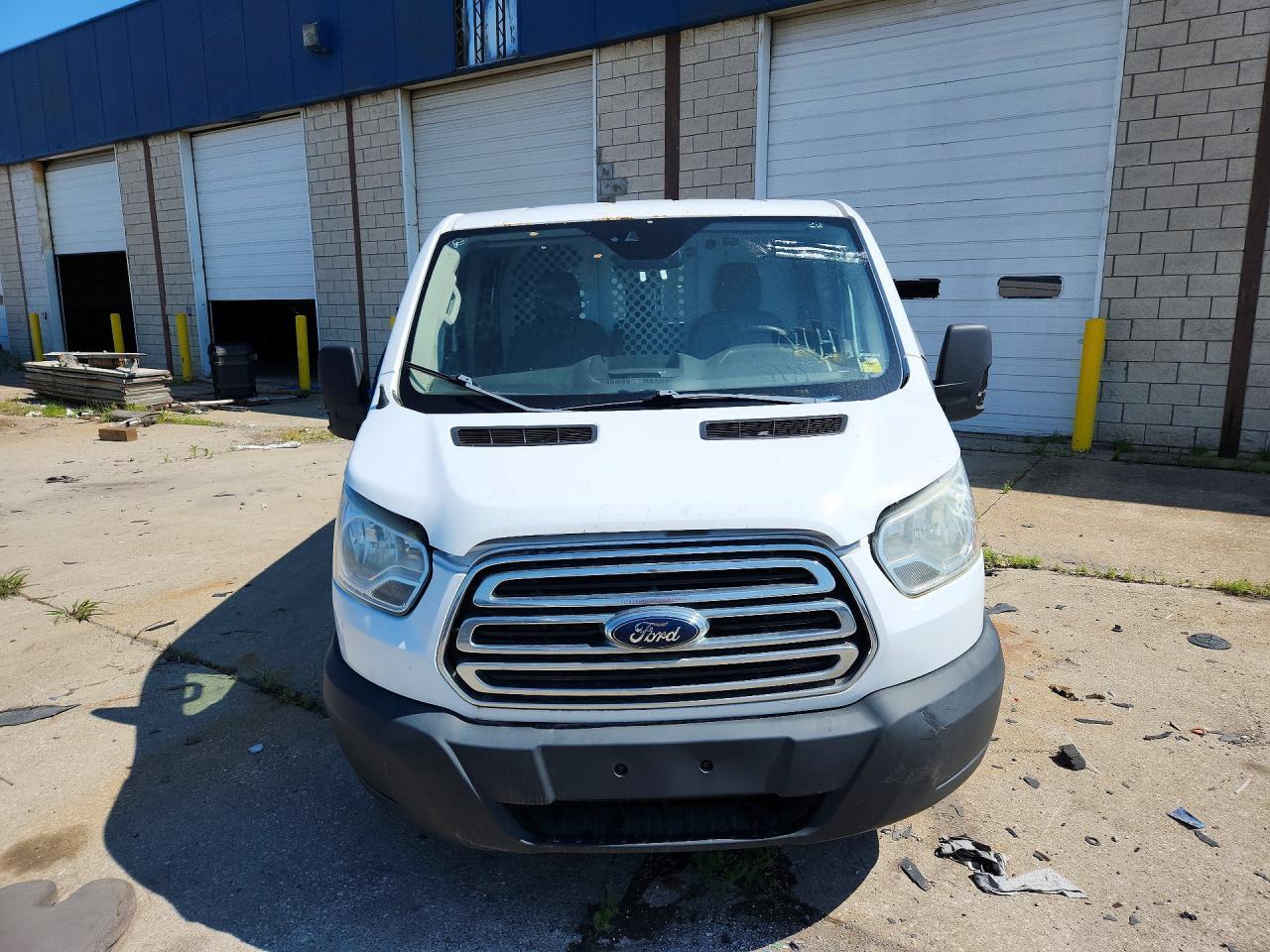 2016 Ford Transit 250 Delivery Van - Image 5