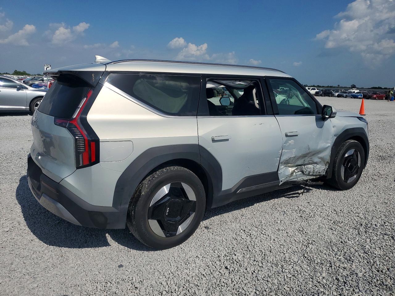 2024 Kia Ev9 Wind - Image 3