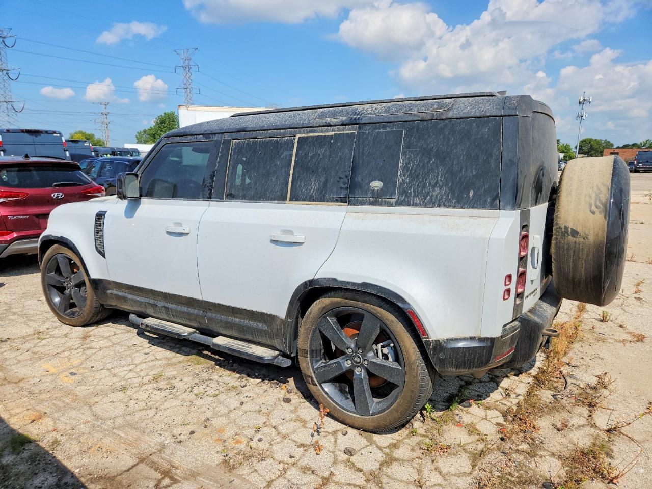 2023 Land Rover Defender 110 X-Dynamic Se - Image 2