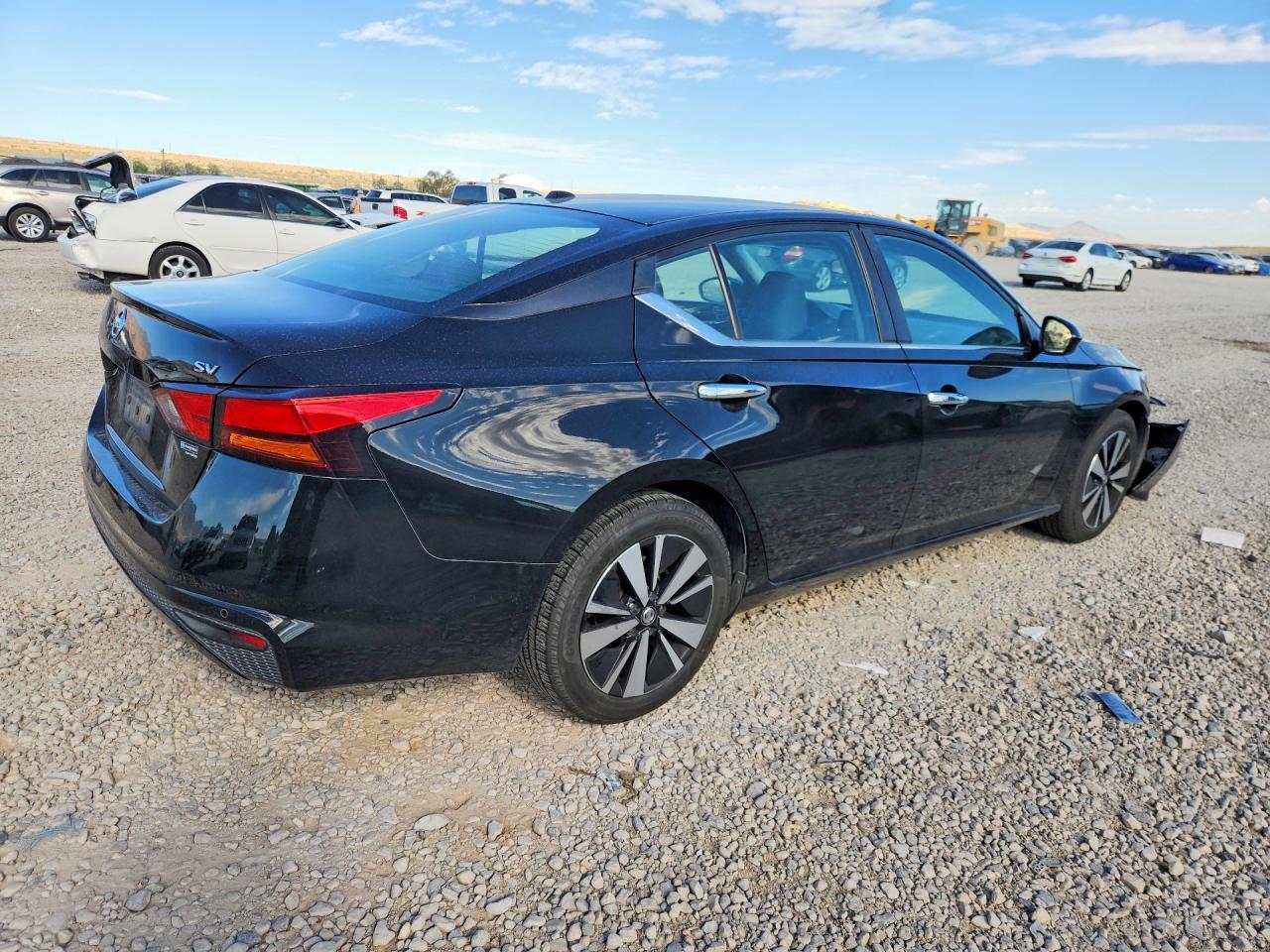 2021 Nissan Altima Sv - Фото 3