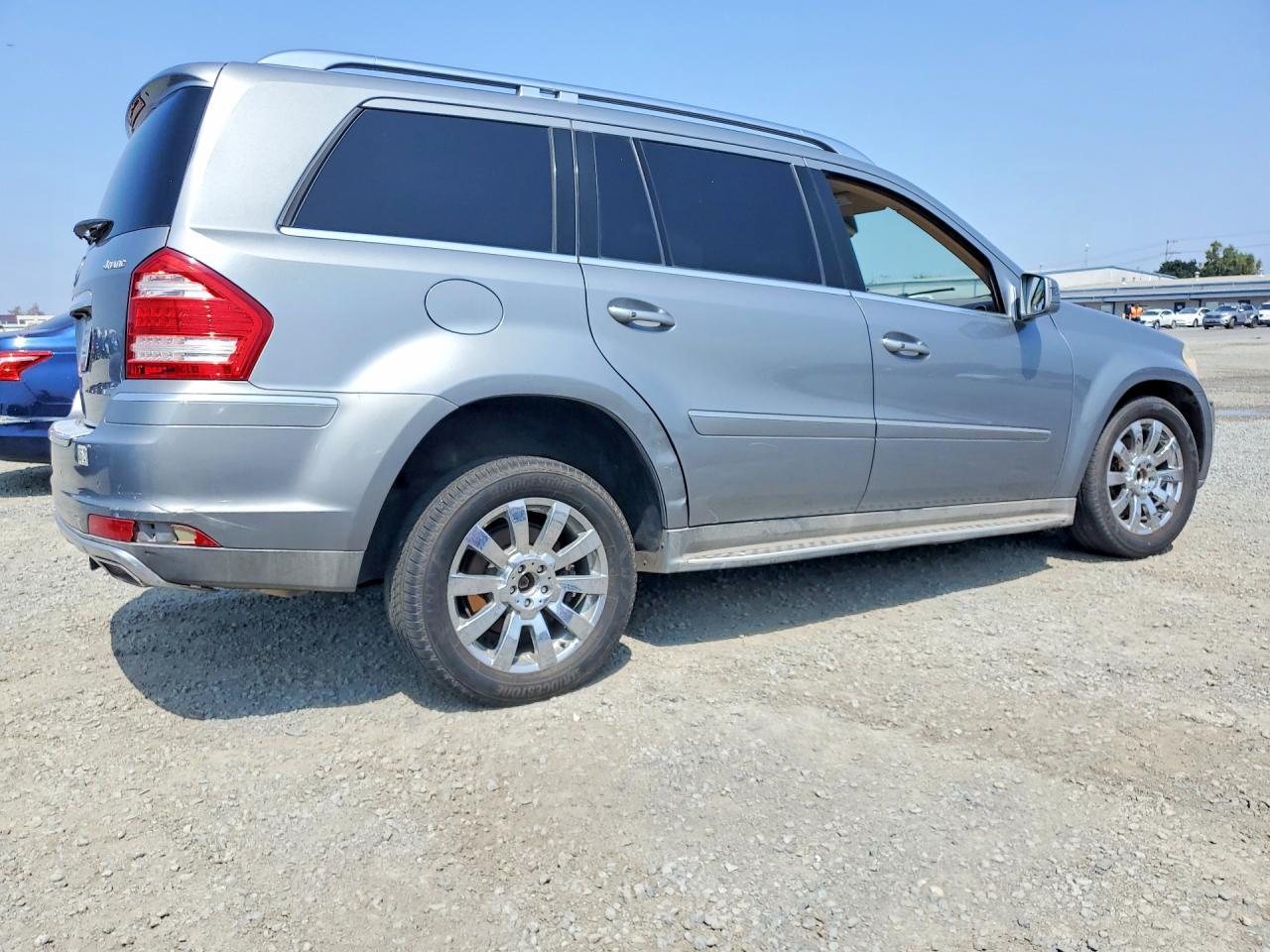 2012 Mercedes-Benz Gl 450 4Matic - Image 3