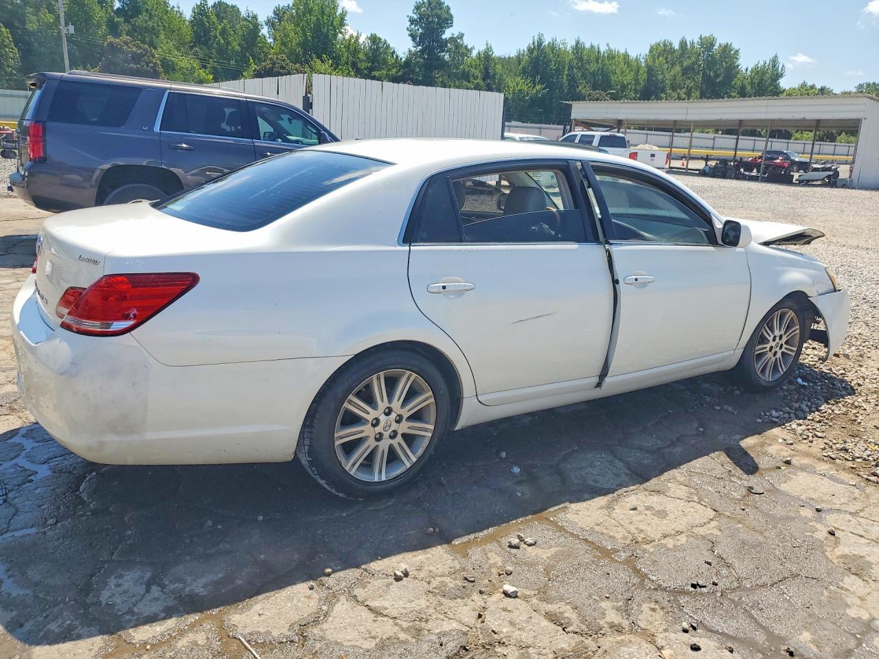 2007 Toyota Avalon Limited - Image 3