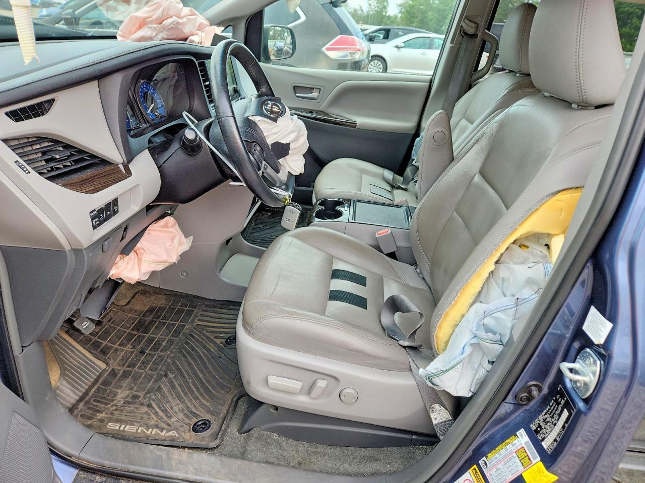 2015 Toyota Sienna Xle Premium 7-Passenger - Фото 7