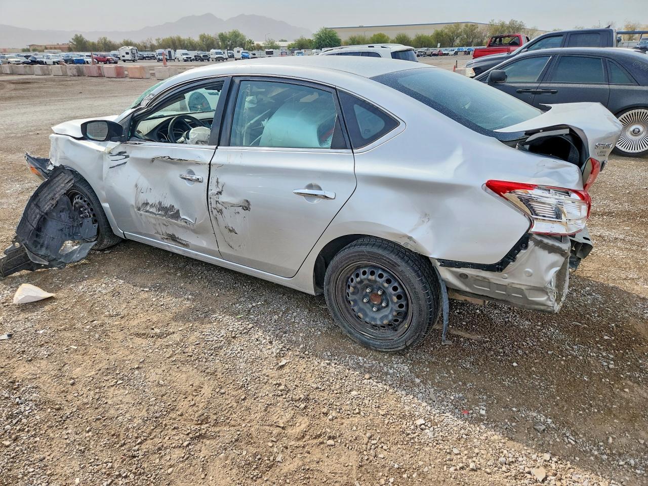 2018 Nissan Sentra S - Фото 2