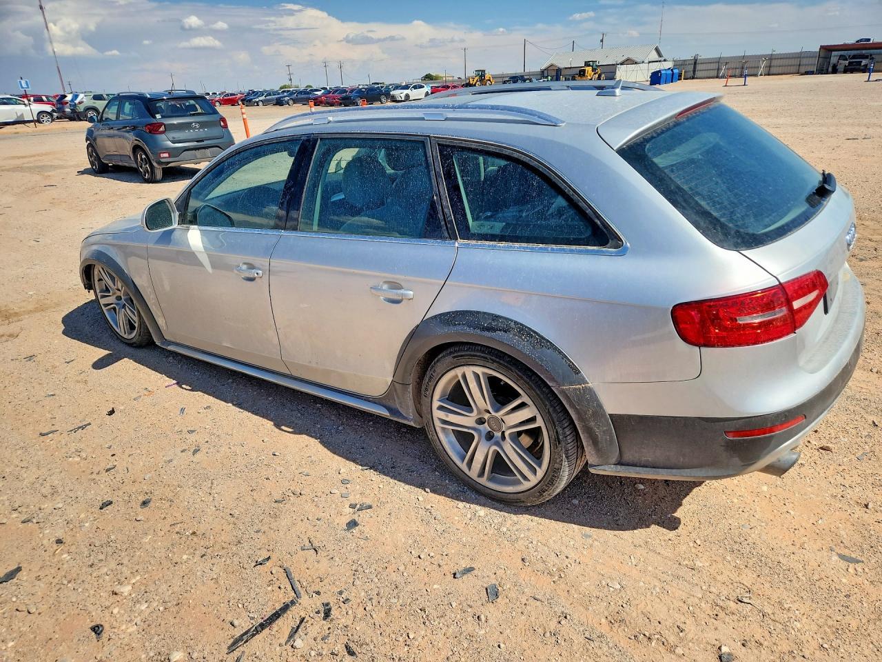 2013 Audi A4 - Фото 2