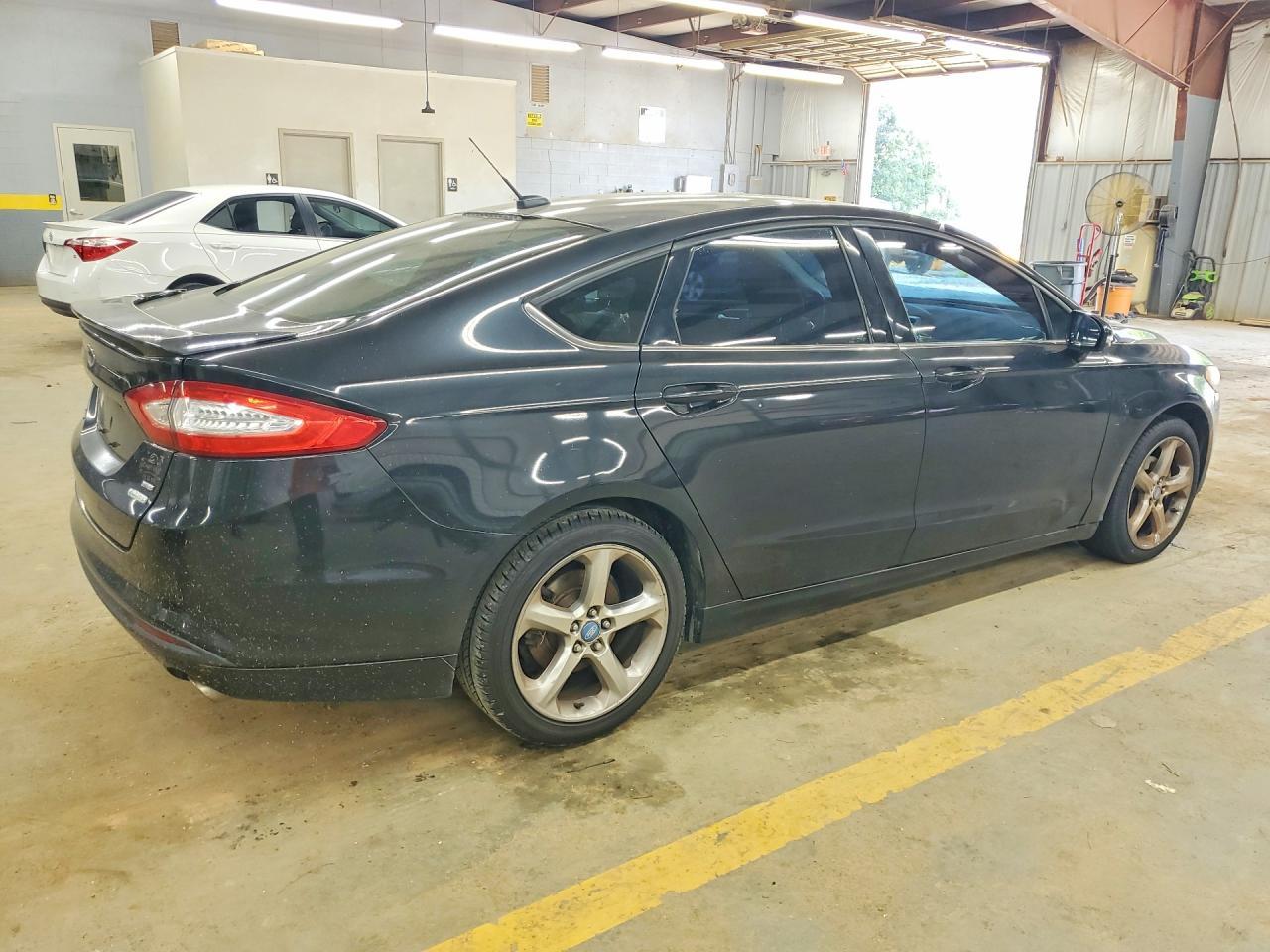 2013 Ford Fusion Se - Фото 3