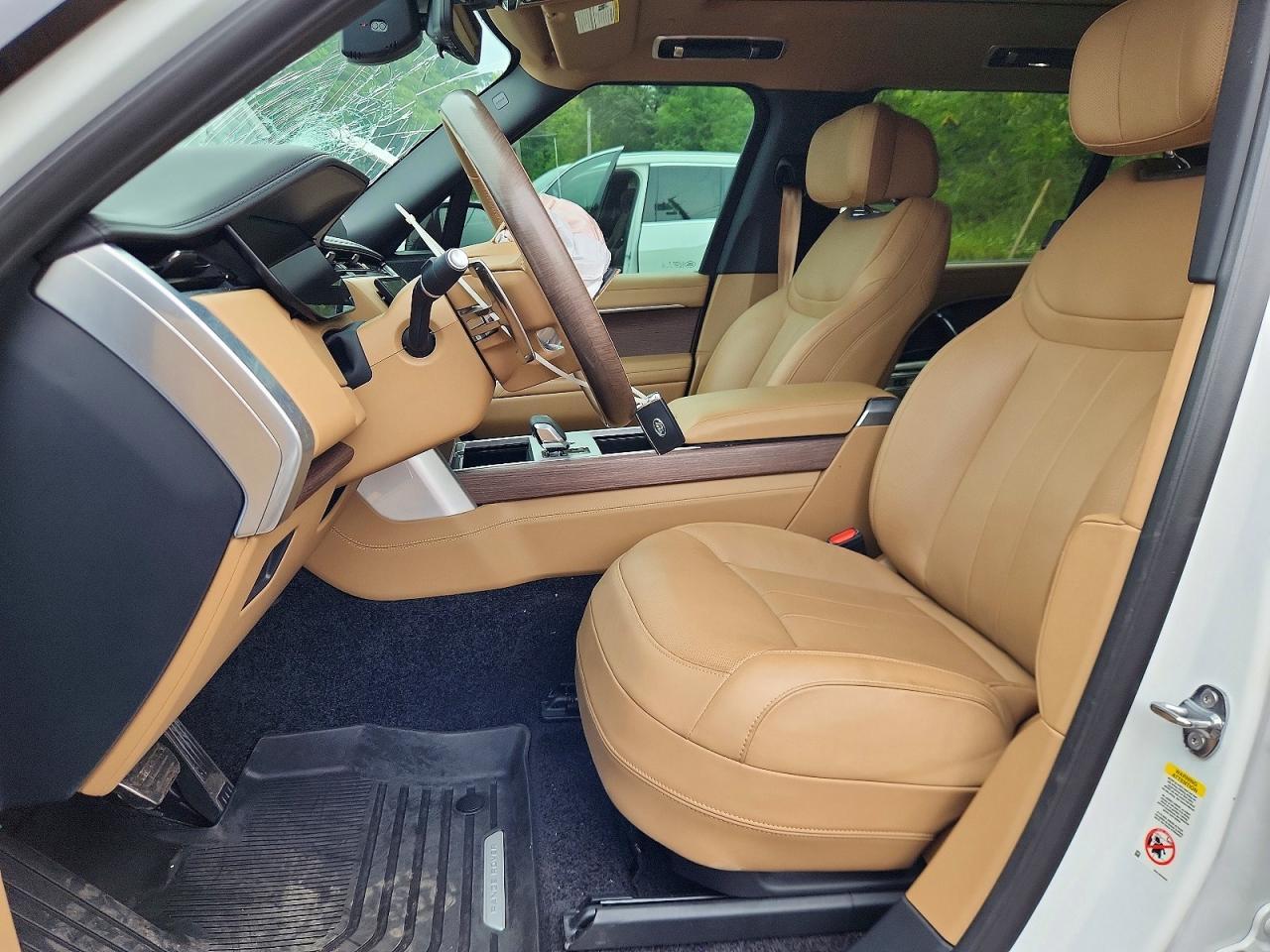 2025 Land Rover Range Rover Autobiography - Image 7