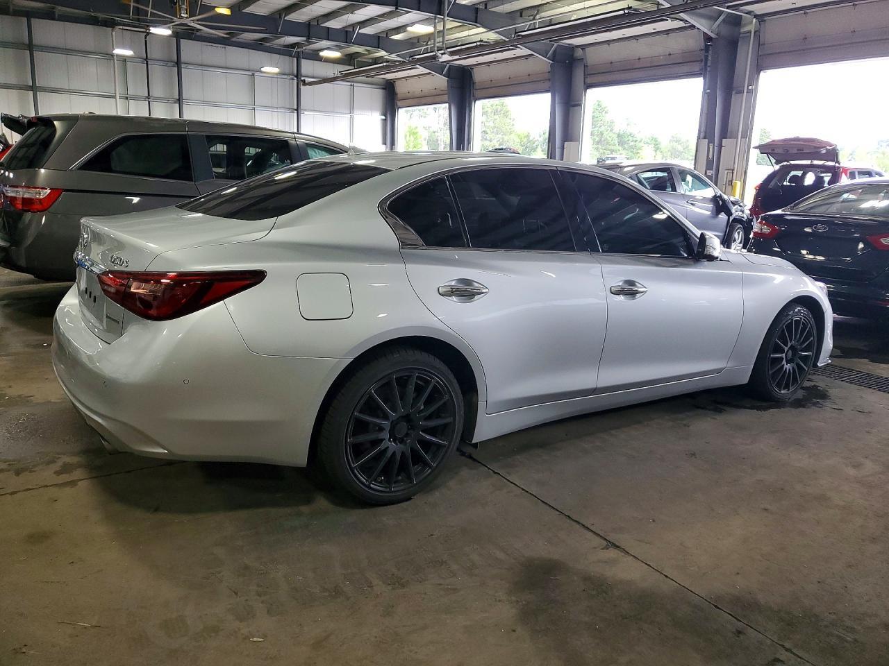 2019 Infiniti Q50 3.0T Signature Edition - Фото 3