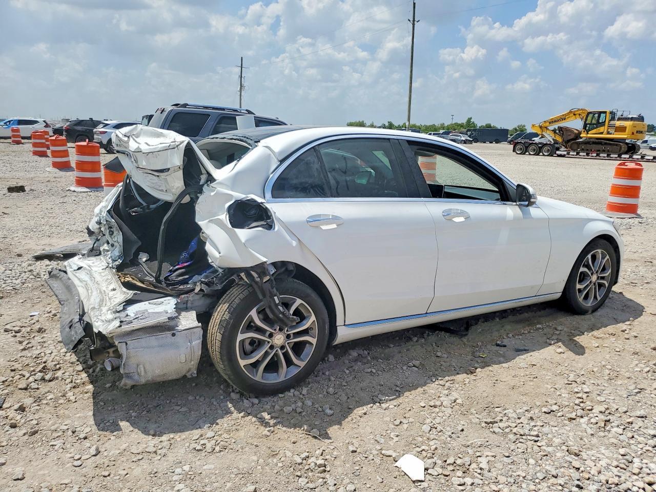2016 Mercedes-Benz C 300 - Image 3