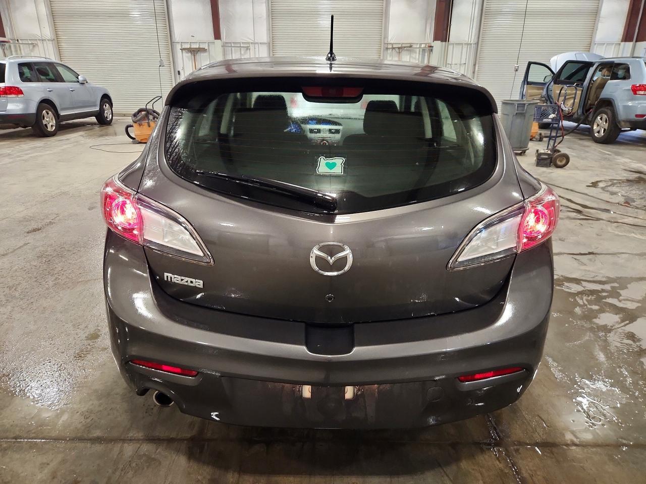 2012 Mazda 3 I - Image 6