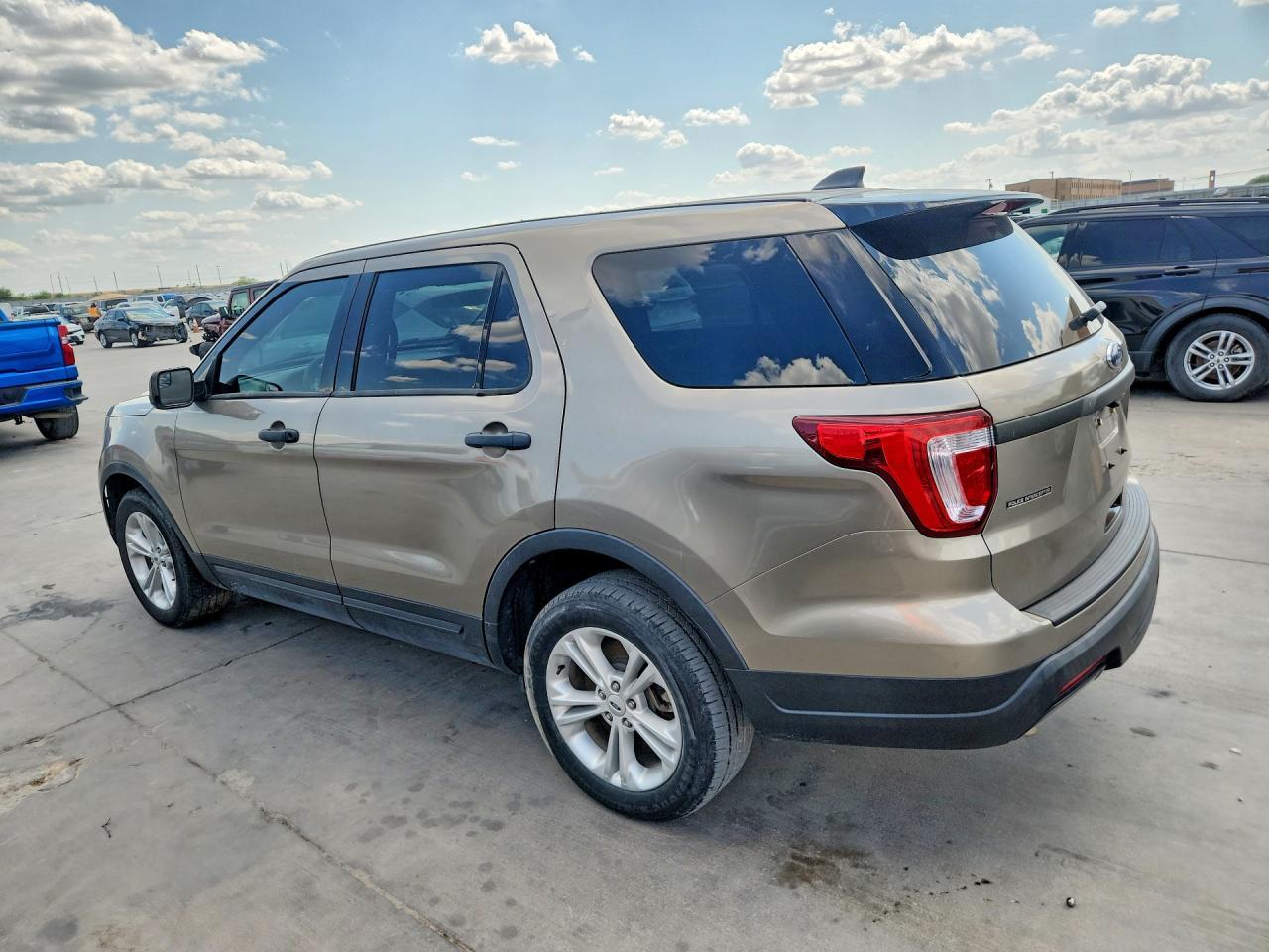2019 Ford Explorer Police Interceptor - Image 2