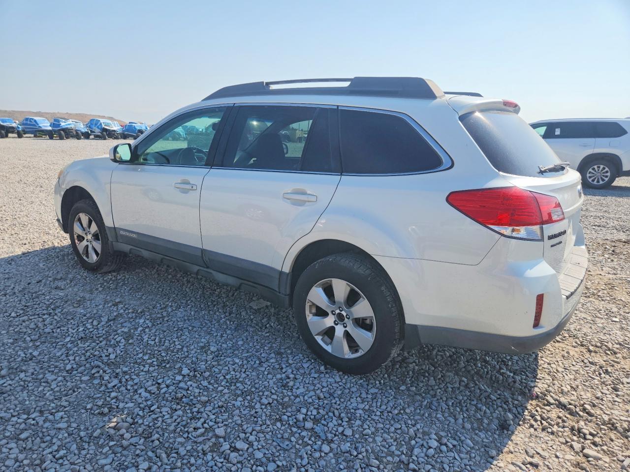 2010 Subaru Outback - Image 2