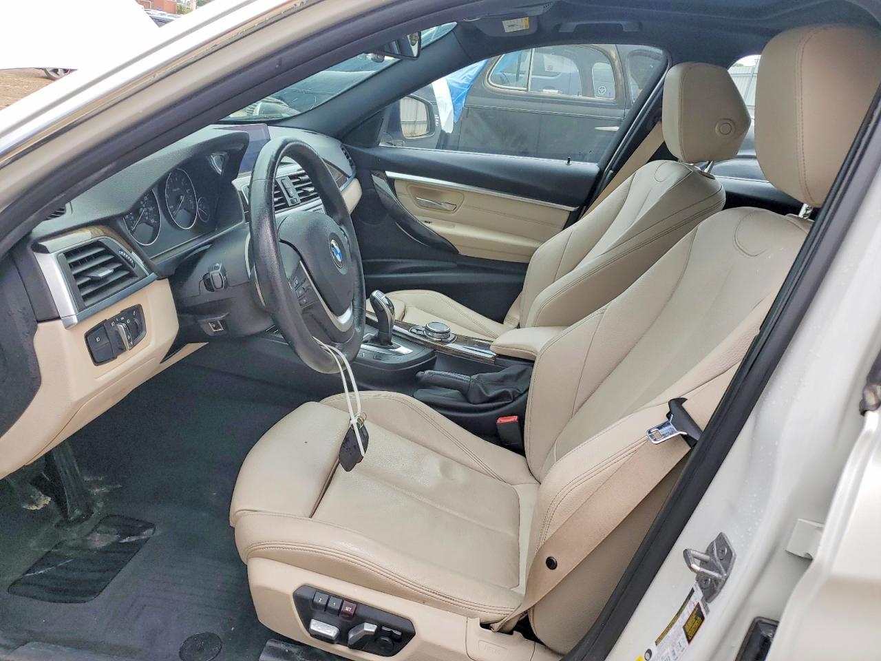 2017 BMW 330 Xi - Image 7