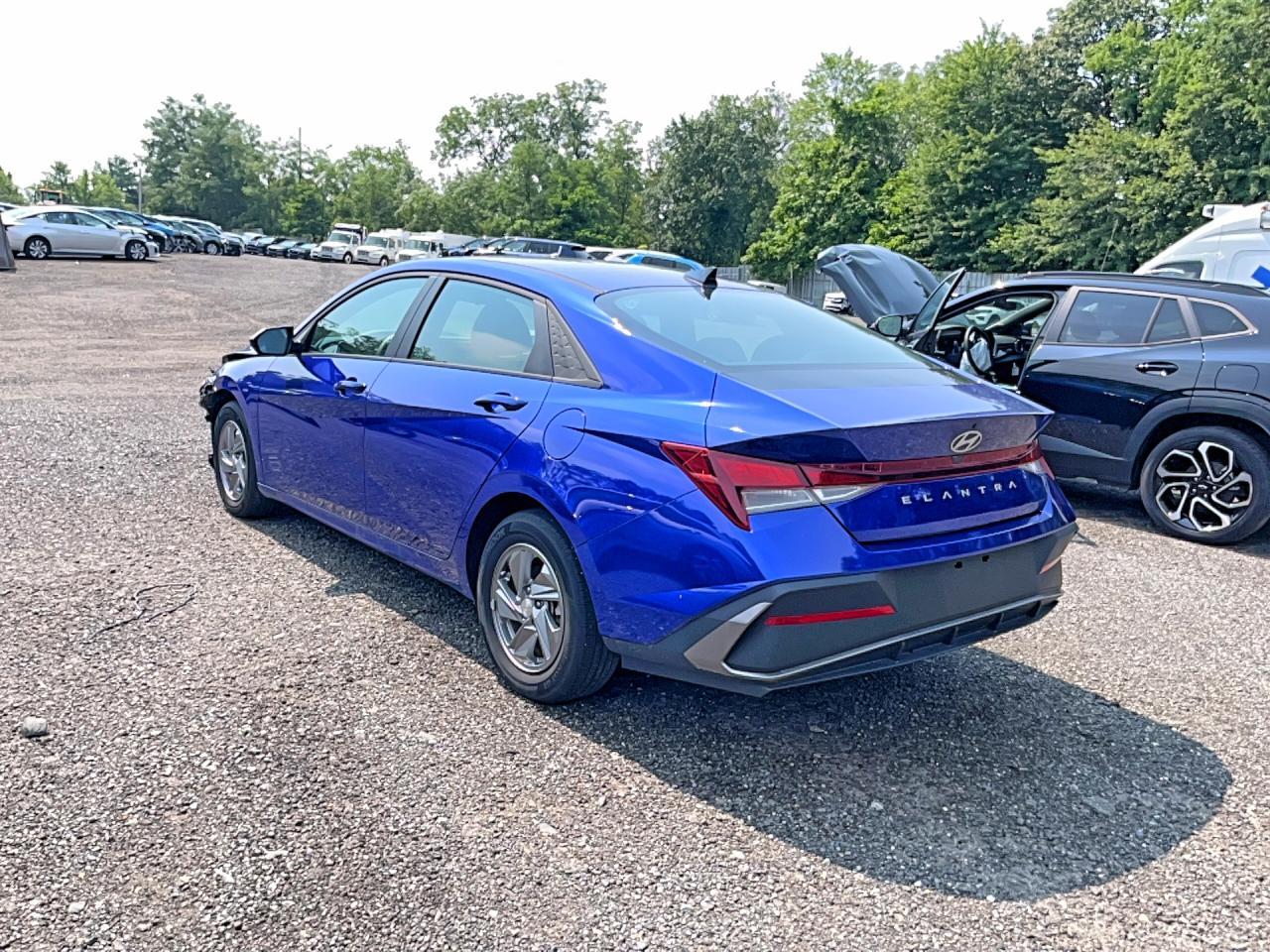 2024 Hyundai Elantra Se - Фото 3