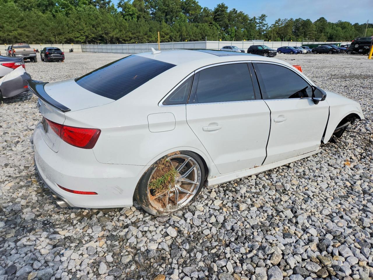 2016 Audi S3 Premium Plus - Фото 3