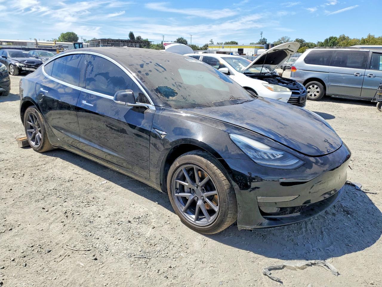 2020 Tesla Model 3 - Image 4