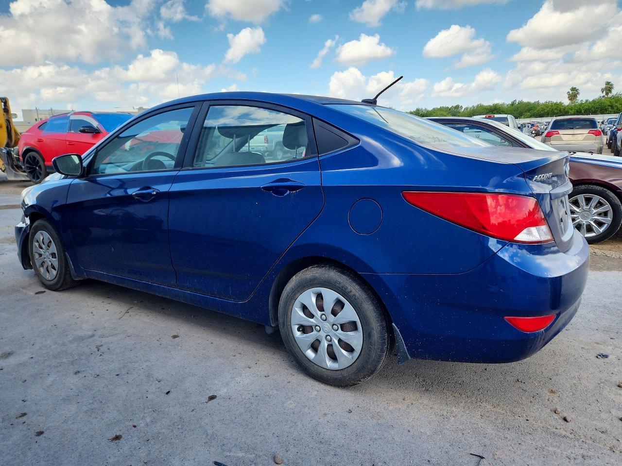 2016 Hyundai Accent Se - Фото 2