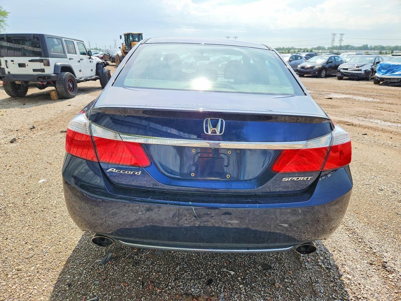 2015 Honda Accord Sport - Image 6