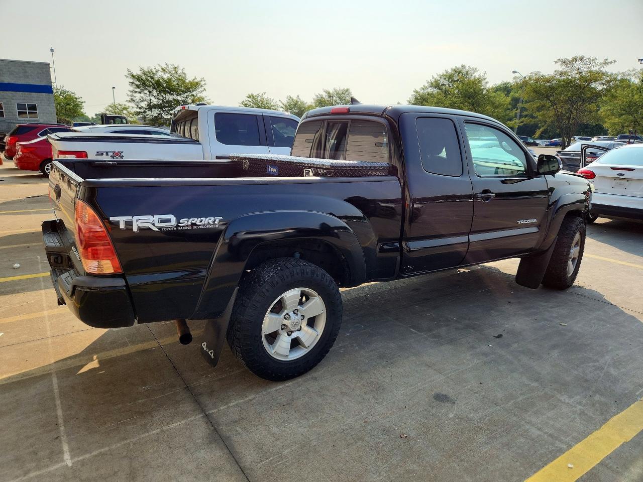 2014 Toyota Tacoma V6 - Image 3