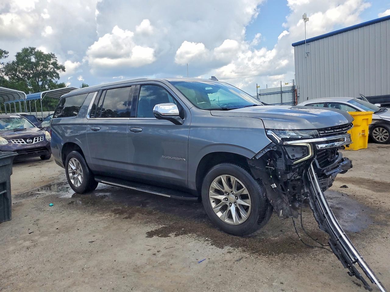 2022 Chevrolet Suburban C1500 Premier - Фото 4