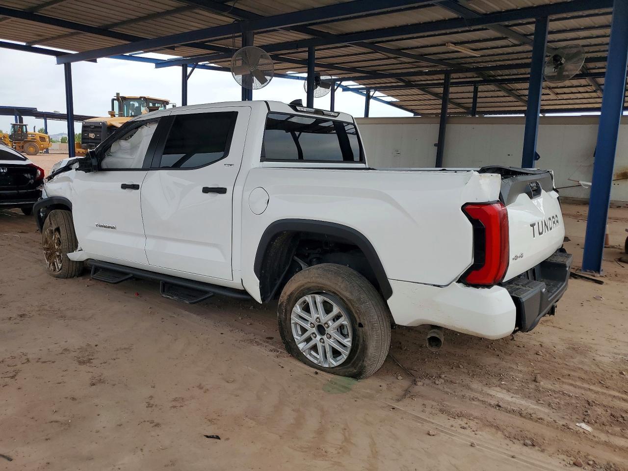 2024 Toyota Tundra Sr5 - Image 2