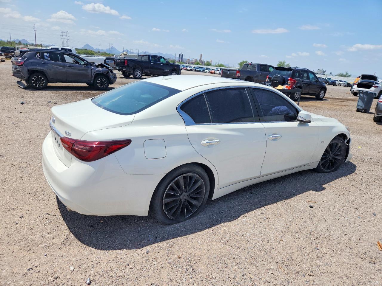 2019 Infiniti Q50 3.0T Luxe - Фото 3