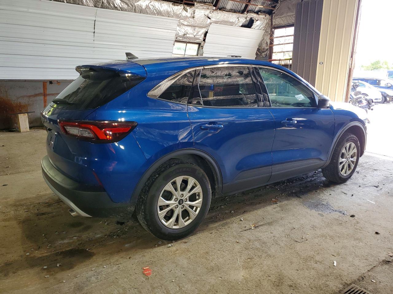 2023 Ford Escape Active - Фото 3