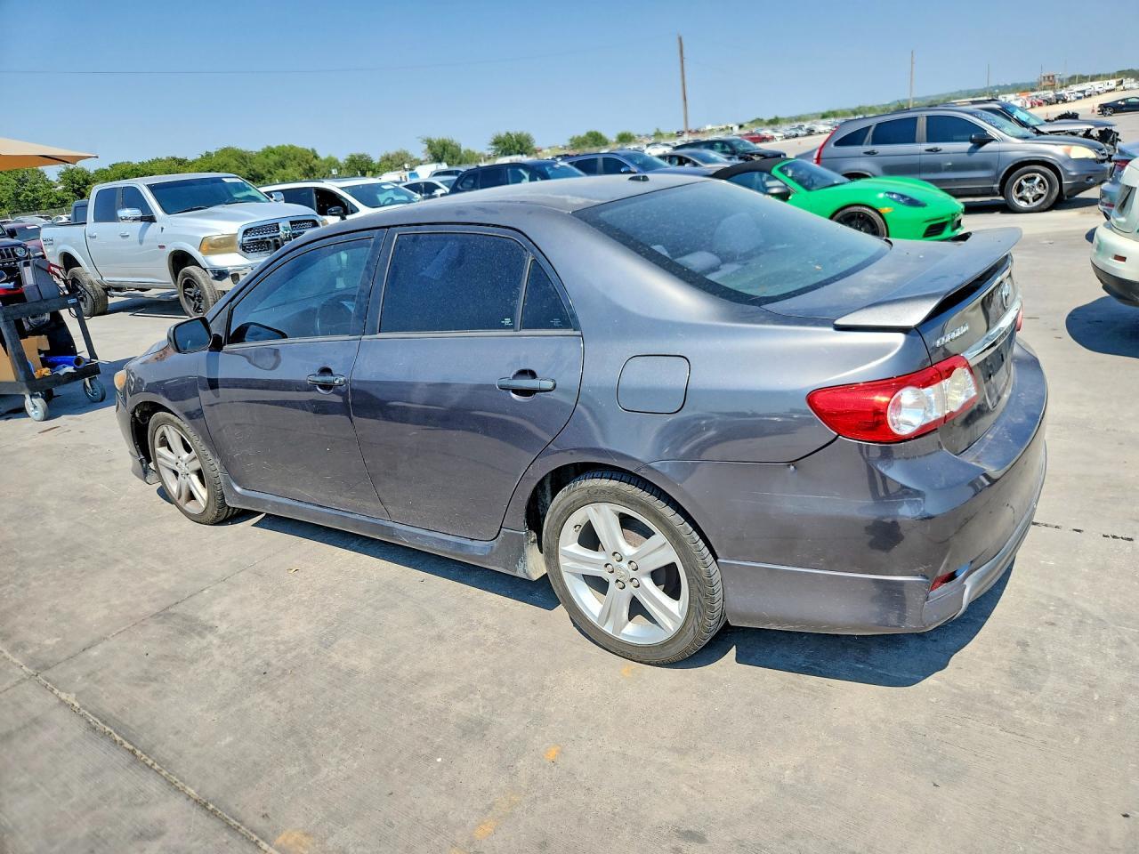 2013 Toyota Corolla S - Фото 2