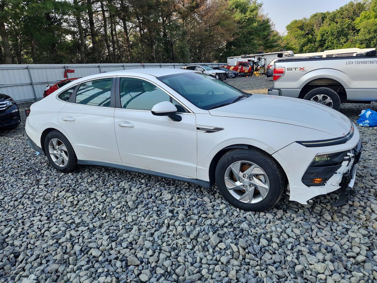2025 Hyundai Sonata Se - Image 4