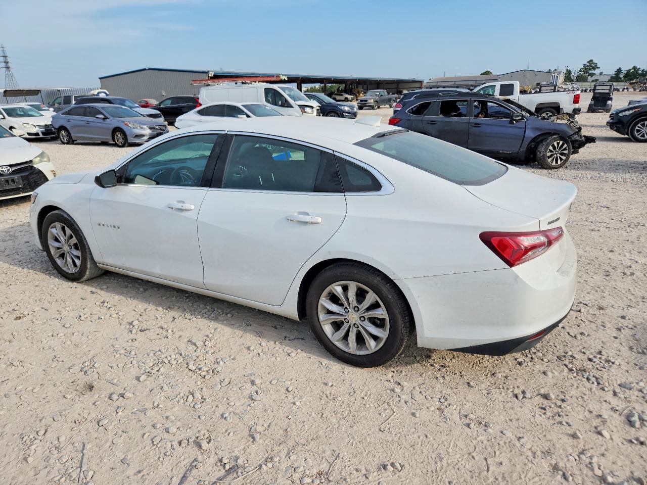 2021 Chevrolet Malibu Lt - Фото 2