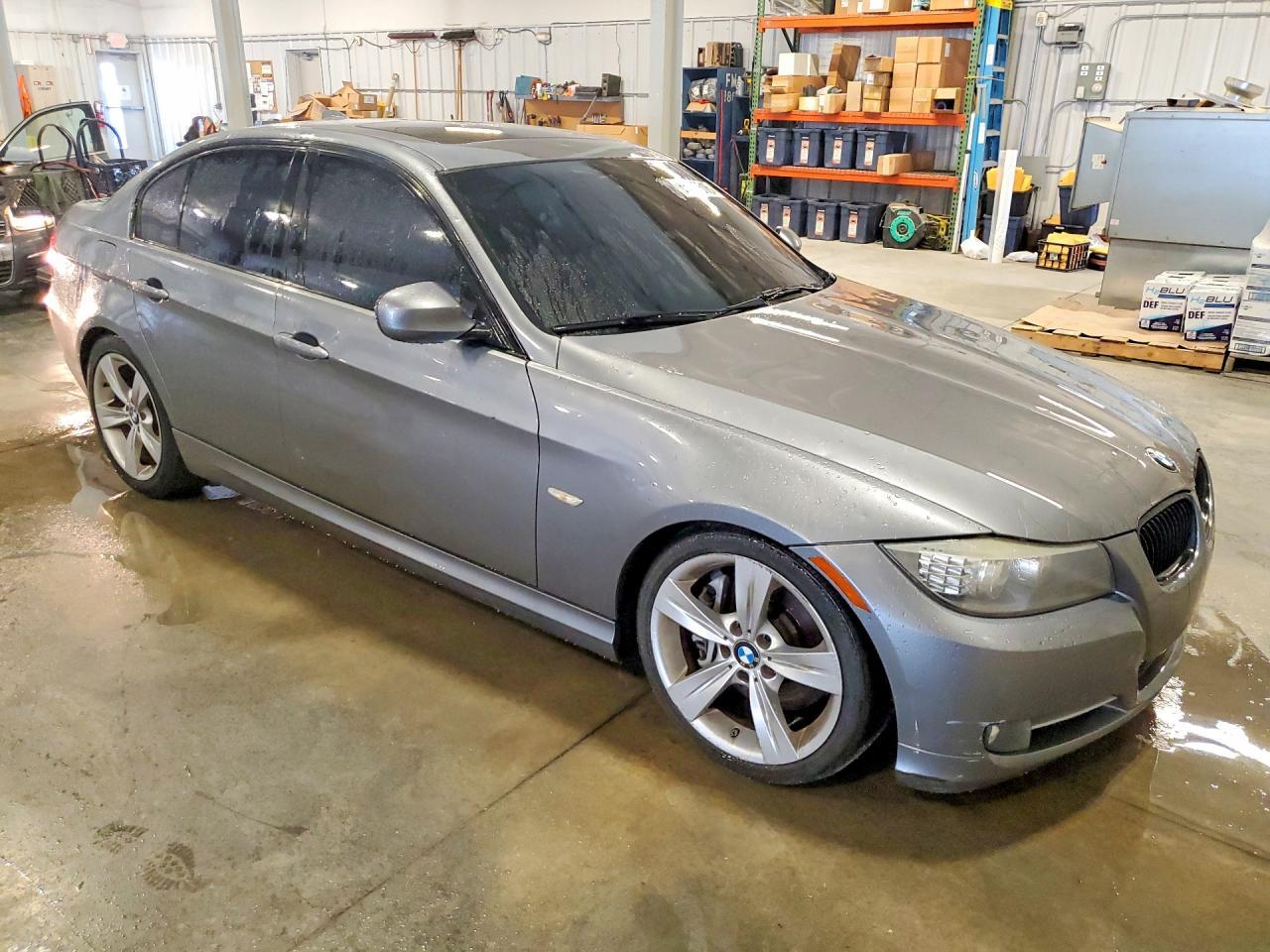 2011 BMW 335 I - Image 4