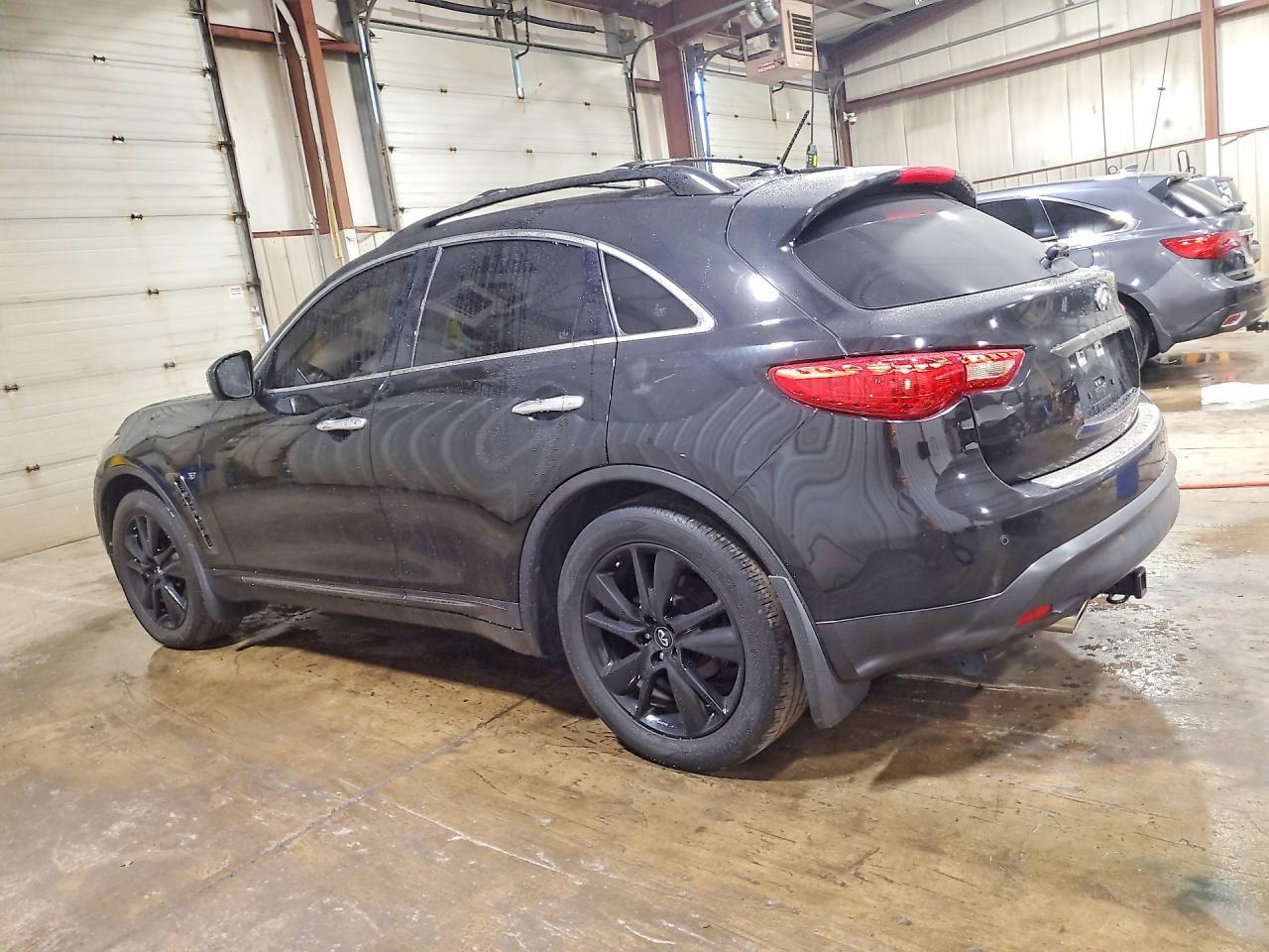 2017 Infiniti Qx70 Base - Image 2