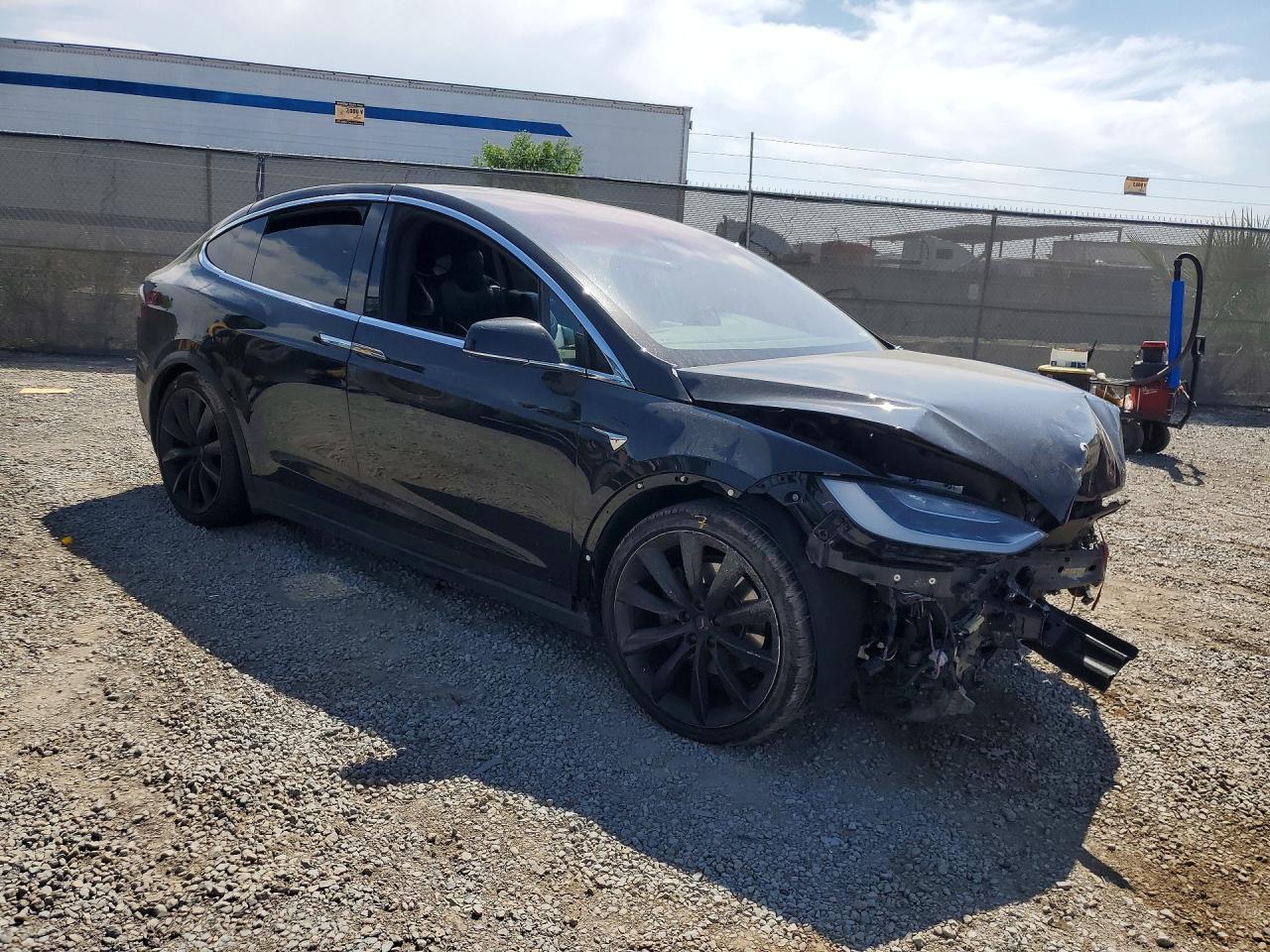 2018 Tesla Model X - Фото 4