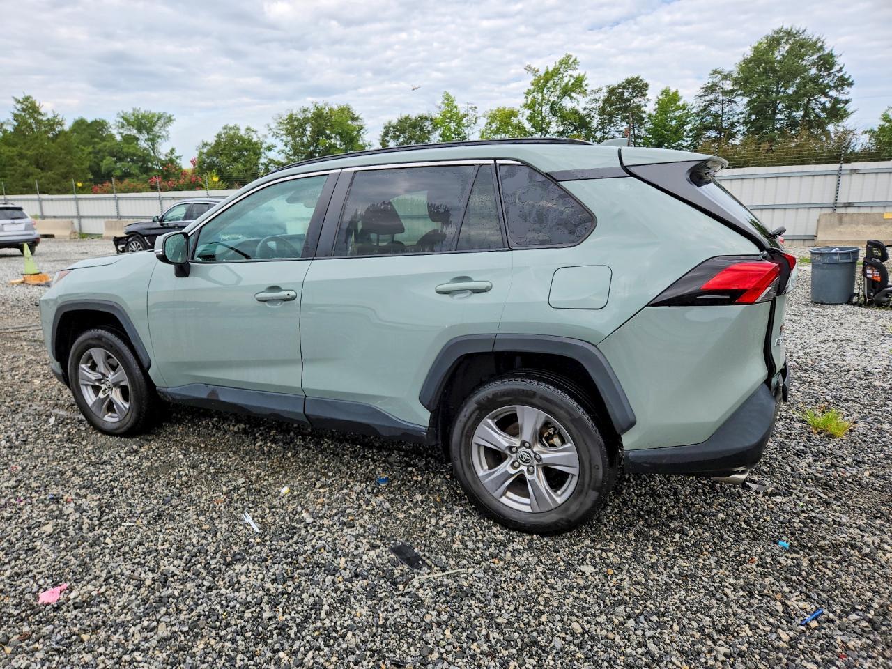 2022 Toyota Rav4 Xle - Фото 2