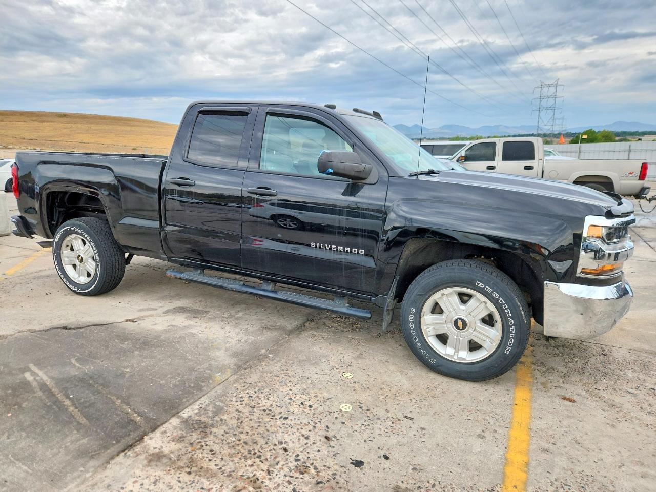 2016 Chevrolet Silverado C1500 - Image 4