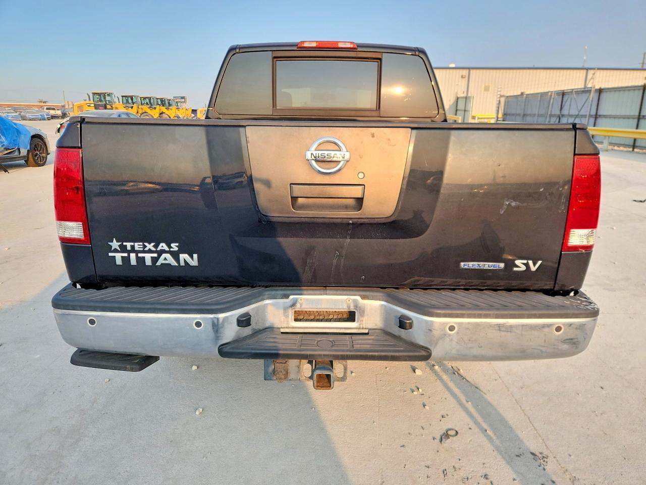 2012 Nissan Titan Sv - Фото 6